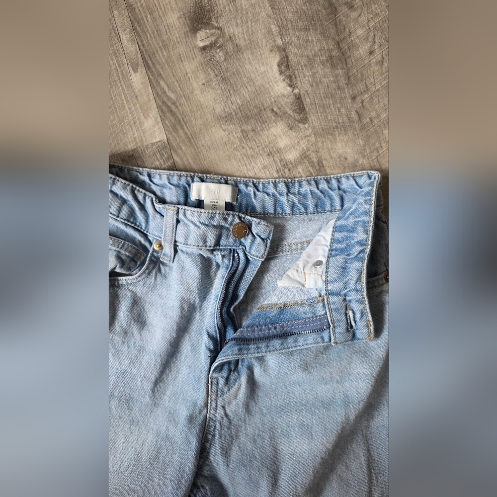 H&M Denim Jeans in Light Blue - Picture 2 of 6